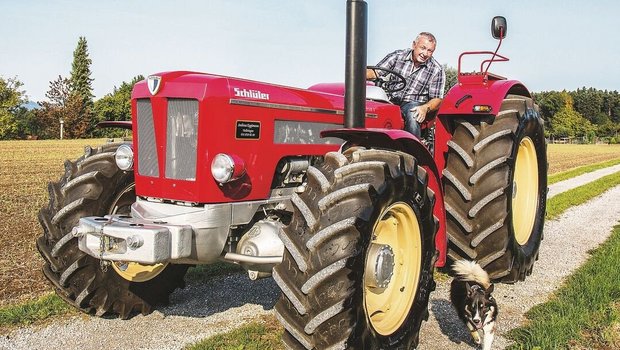 Andreas Eggimann aus Vielbringen bei Worb auf seinem Schlüter 1250 S mit Baujahr 1969.