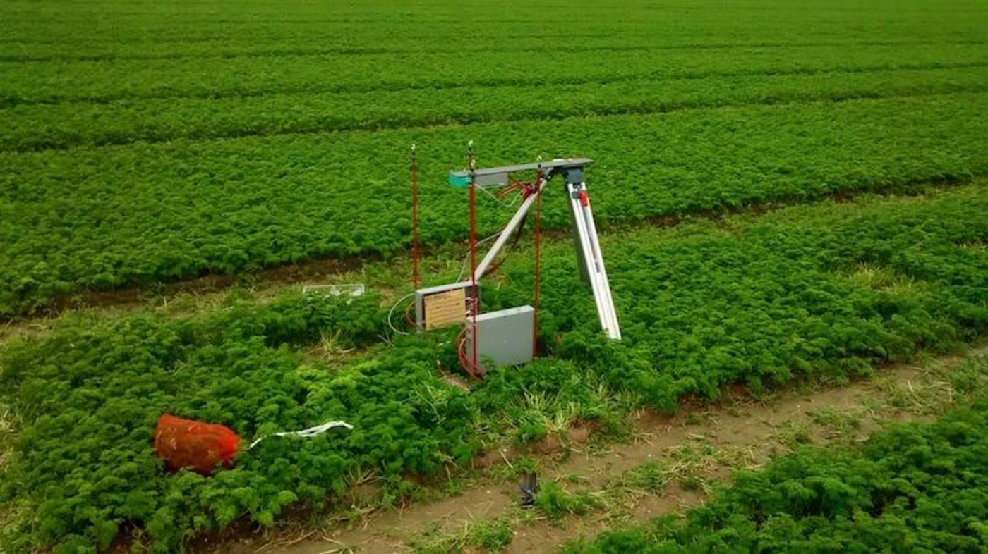 Die erste von Steffen Wermers entwickelte Messstation auf dem Testfeld in den Niederlanden. (Bilder FH Münster)