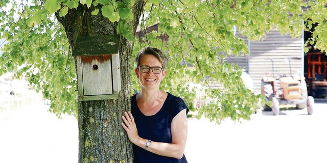 Unter diesem Baum entstand vor 15 Jahren schon das Titelfoto für Brigitte Käsers Studienarbeit zum Thema Lebensqualität.(Bild Ruth Aerni)