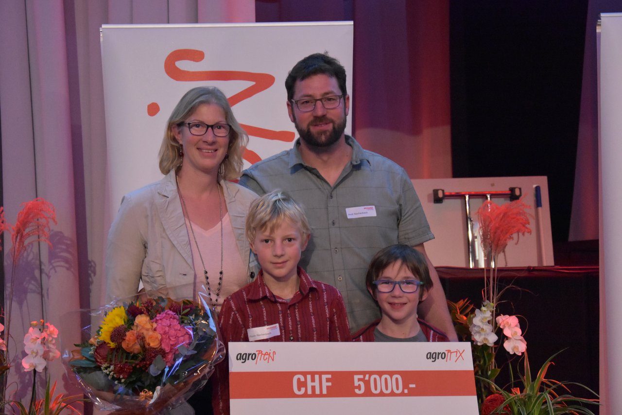 Der Gewinner des Spezialpreises des SLV: Andi Reichenbach und seine Familie.