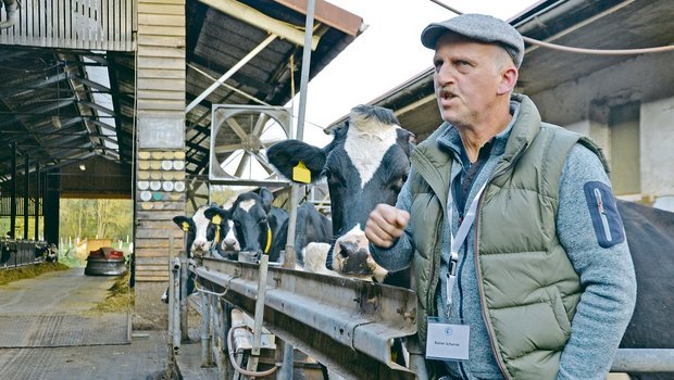 Rainer Scharrer ist selbst Mitglied bei den European Dairy Farmers. Auch er will auf seinem Betrieb die Kosten weiter optimieren.(Bild jba)