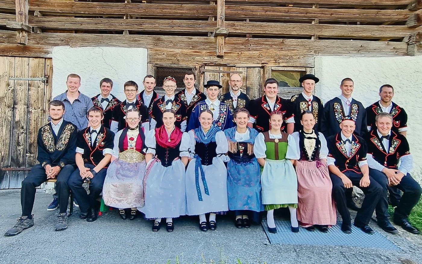 Die Absolvent(innen) der Landwirtschaftsschule Giswil. 