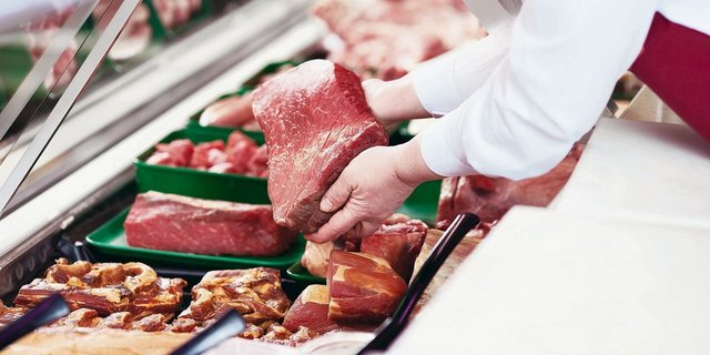 Seit Jahren wehren sich Politiker(innen) gegen die staatliche Absatzförderung von Fleisch. Es sei besser, als Auslandware zu kaufen, so die Gegner der Vorstösse, denen sich der Bundesrat anschliesst.