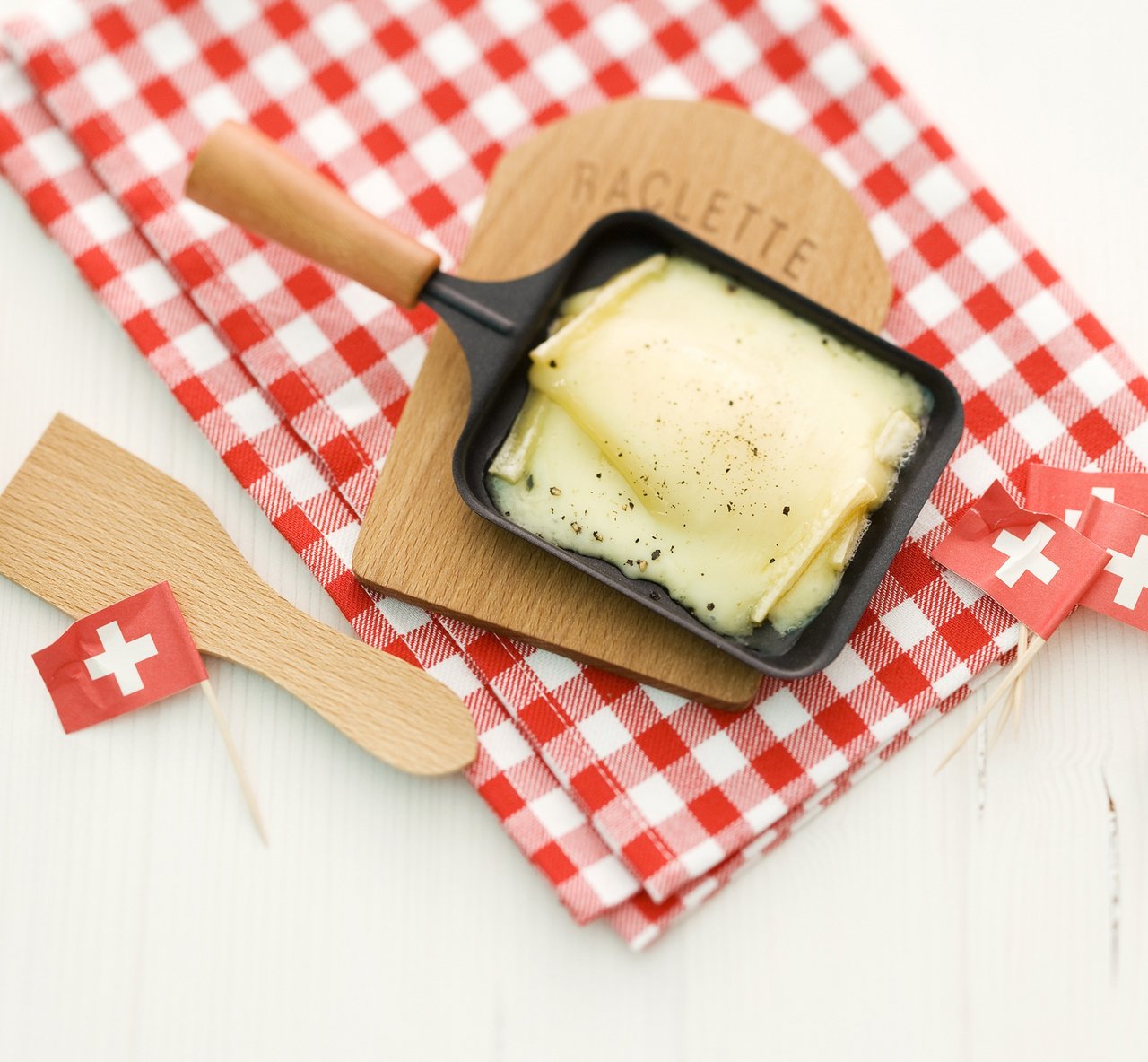 Konsument(innen) in der Schweiz haben im letzten Jahr 8844 Tonnen Raclette gegessen. (Bild Raclette Suisse)