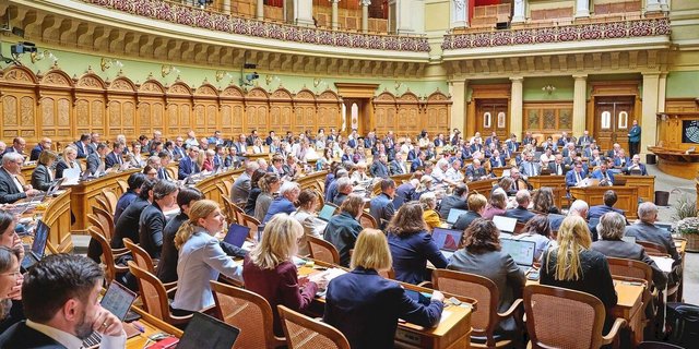 Das Entlastungspaket 2027 soll das Ausgabenwachstum des Bundes korrigieren. Nun berät das Parlament darüber.