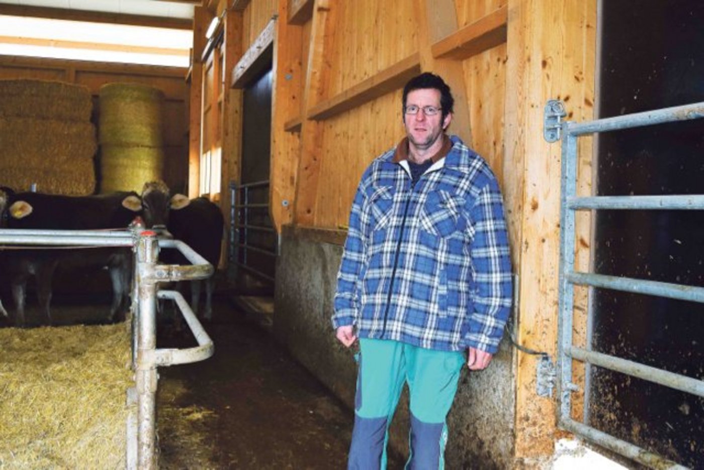 Auslöser für den Streit mit dem ALN ist dieser Übergang vom Fress- zum Liegebereich in der Galtbucht. Durch die Anbringung der Rohre wird der Abstand von 1,20 Meter nun erfüllt. (Bild sgi)