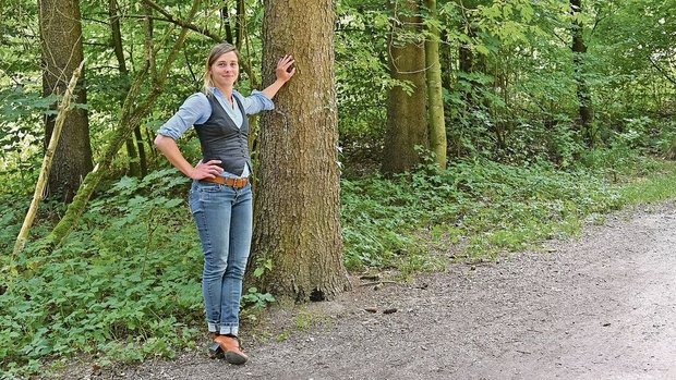 Seit Anfang Juni ist Anja Leser die neue Geschäftsführerin der Berner Waldbesitzer. Die angehende Jägerin stammt aus einer Familie, in der Forstingenieure keine Seltenheit sind. 
