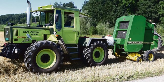 Der MB Trac  von Familie Bichsel aus Rotkreuz wird noch immer täglich bei der Arbeit eingesetzt.(Bild Sven Bichsel)