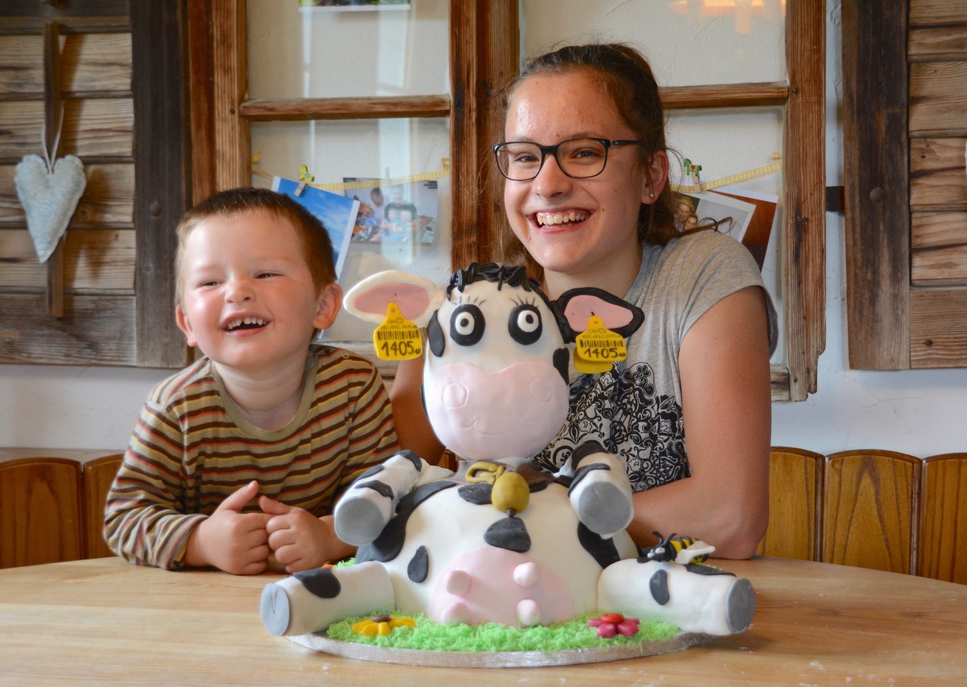 Gian, der Sohn der Familie Geisseler, ist ebenso begeistert wie die Bäckerin selbst.