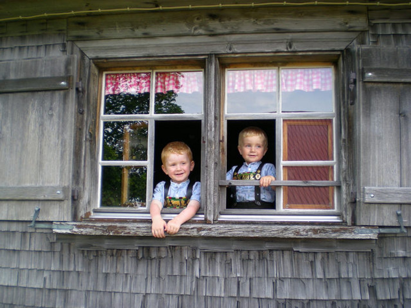 Siegerbild Kategorie Mensch & Landwirtschaft: Älplerläbe. (Edith Raschle, Alp Stiegen)
