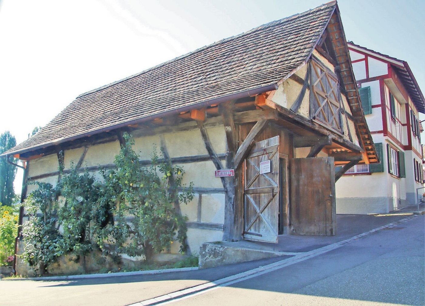 Die Aussenhülle des Trottengebäudes ist fast vollständig im Originalzustand erhalten geblieben.