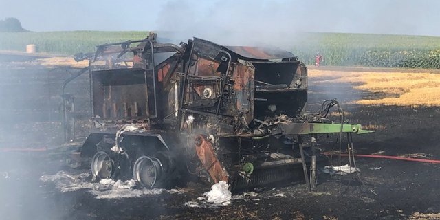 Ballenpressen sind komplexe Geräte. Sie können auf verschiedene Arten beschädigt werden. Ein umfassender Versicherungsschutz ist sinnvoll. (Bild Kantonspolizei Zürich)