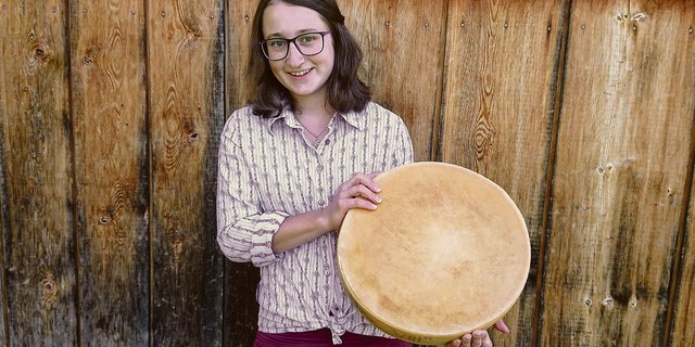 Kathrin Wenger aus Grindelwald BE befindet sich im dritten Lehrjahr zur Milchtechnologin in der Eigermilch Grindelwald. (Bild zVg)