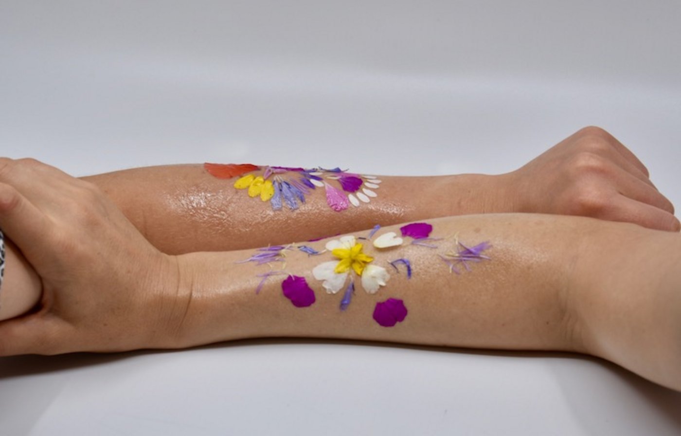 Blumentattoo: Mit Fantasie hat man bald einen schönen Körperschmuck.