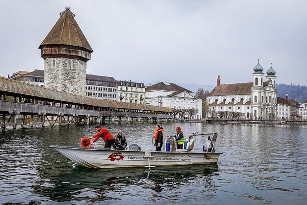 Die Abfalltaucher Schweiz sammeln zwischen 500 Kilogramm und 7 Tonnen Abfall in Seen und Flüssen. (Bild Abfalltaucher Schweiz)