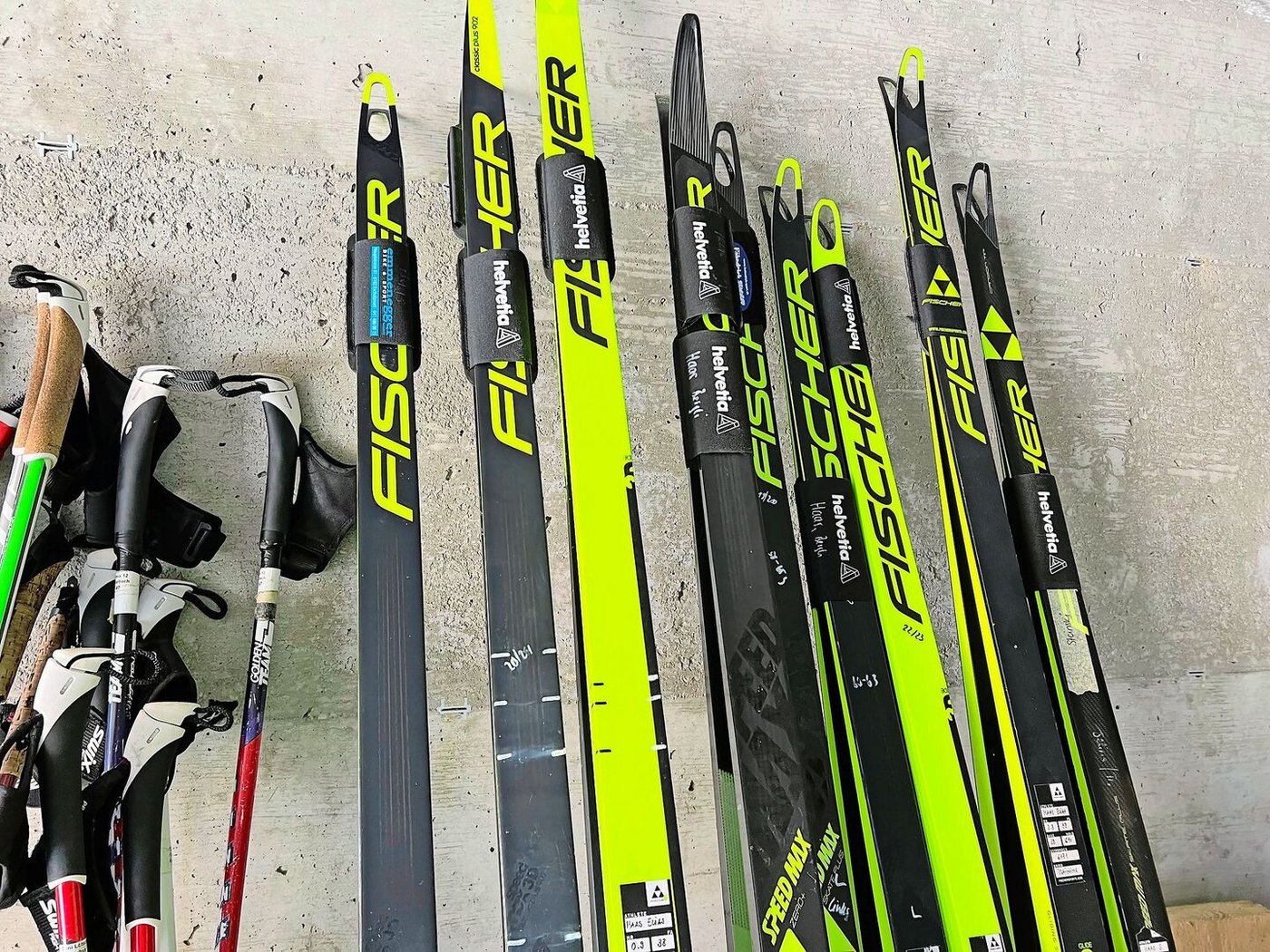 Nur eine kleine Auswahl: Das Betriebsleiterpaar und auch zwei Kinder setzten auf Langlauf auf Leistungssport-Niveau.