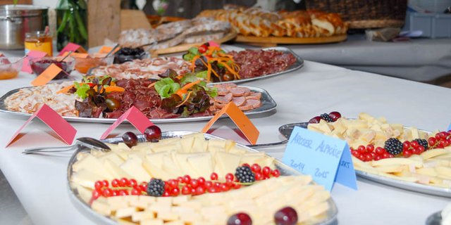 Wer den Brunch auf dem Bauernhof organisiert, muss einiges beachten. (Bild zVg)