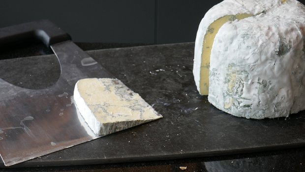 Blauschimmelkäse: Hier ist Schimmel erwünscht. (Bilder mn)