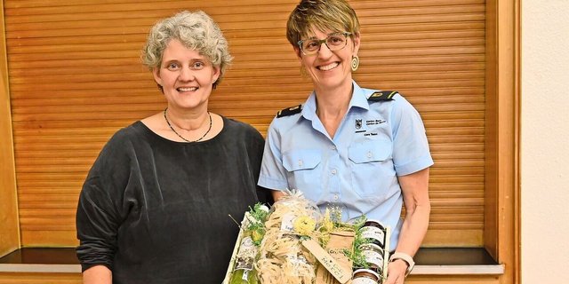 Barbara Kunz informierte über Aktuelles, Ursula Bütikofer sprach über ihre Tätigkeit beim Care Team Bern.