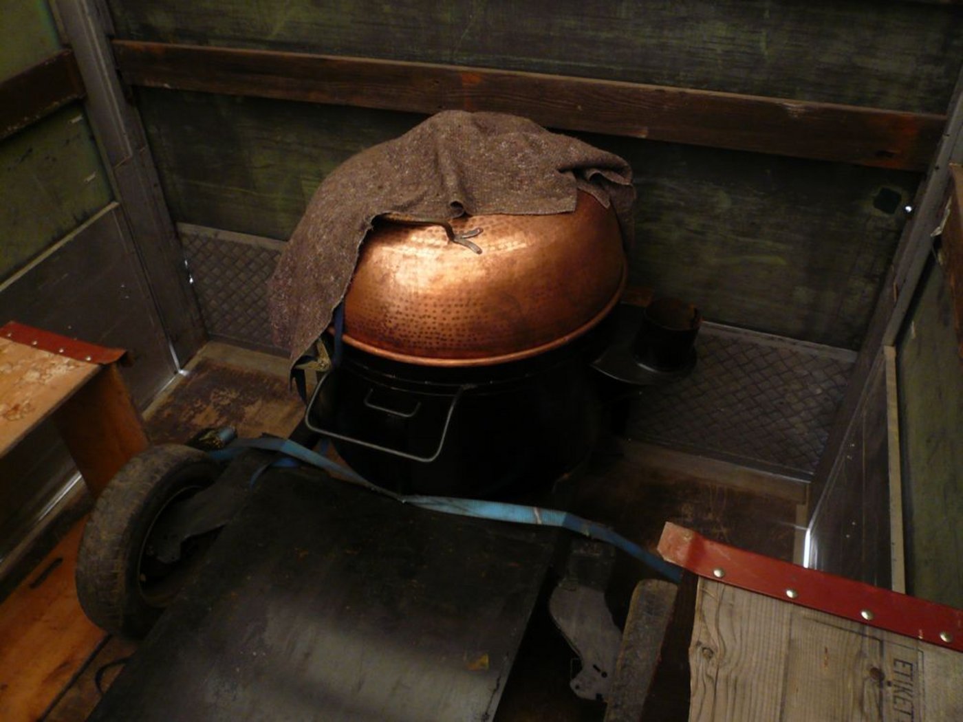 Ohne Bewilligung importierte Schnapsbrennereianlage. (Bild Polizei Schaffhausen) 