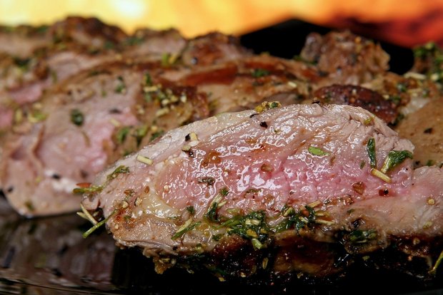 Der DNA-Herkunfts-Check von Proviande ist jetzt ISO-zertifiziert Den DNA-Herkunfts-Check startete Proviande 2018 als Dienstleistung für Fleischverarbeiter, Gastronomen, den Handel und Konsumenten. (Bild Shutterbug75 / Pixabay)