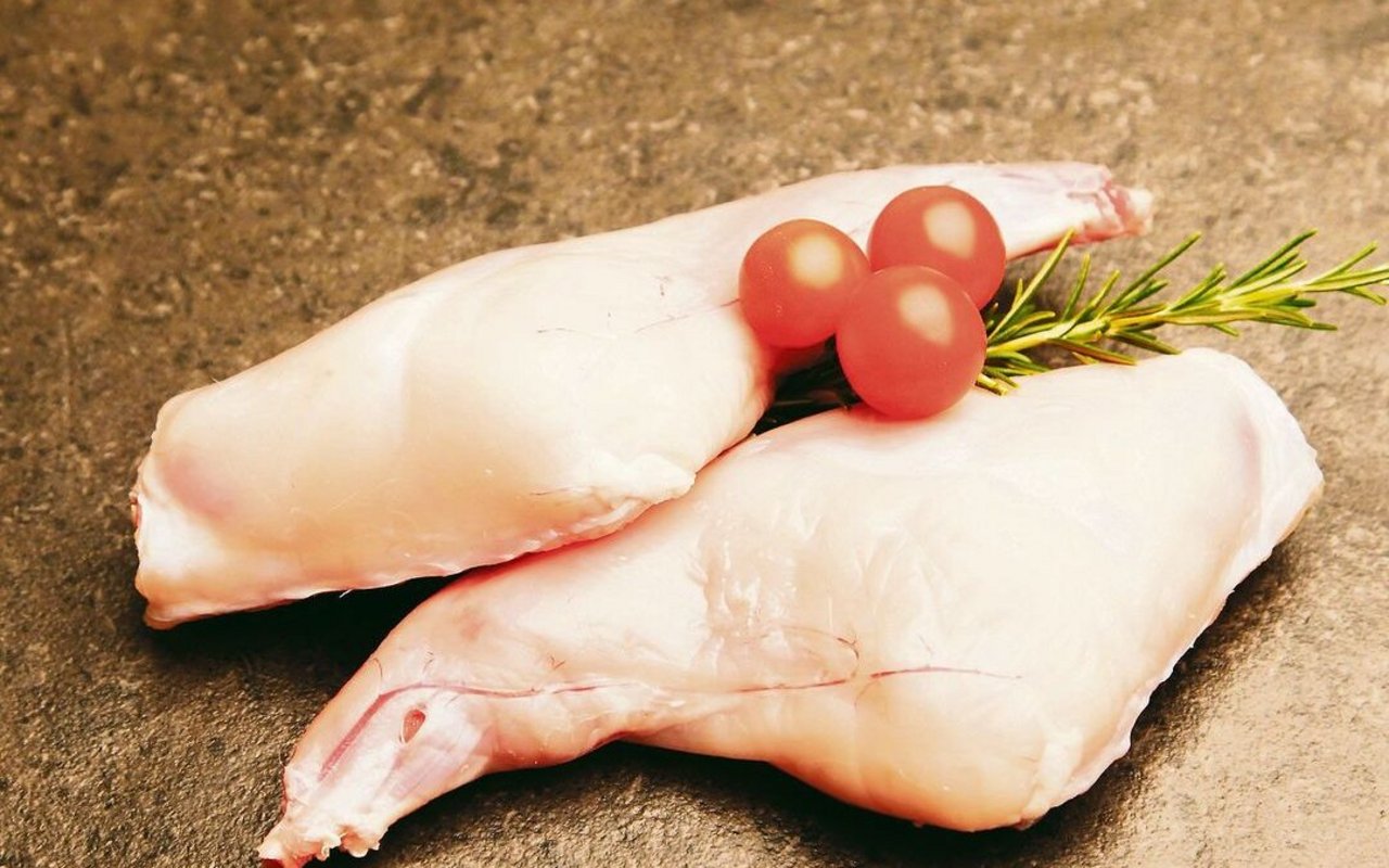 Näfs verwerten rund 90 Prozent des Tieres. Kaninchenfleisch gilt als sehr gesundes und proteinhaltiges Fleisch. 