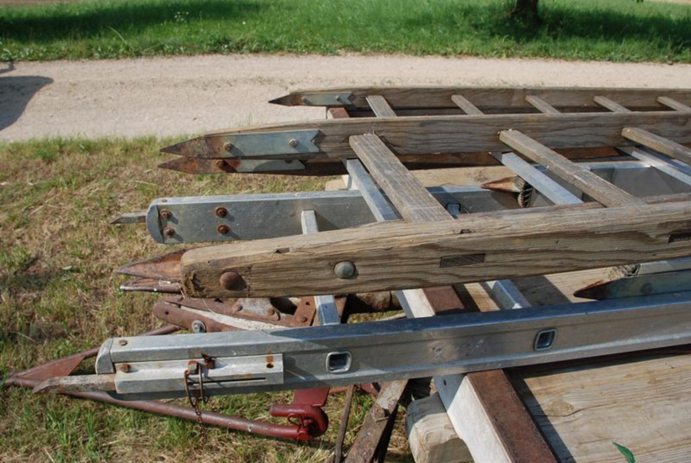 Leitern brauchen Pflege und müssen vor ihrem Einsatz geprüft werden. (Bild BUL)