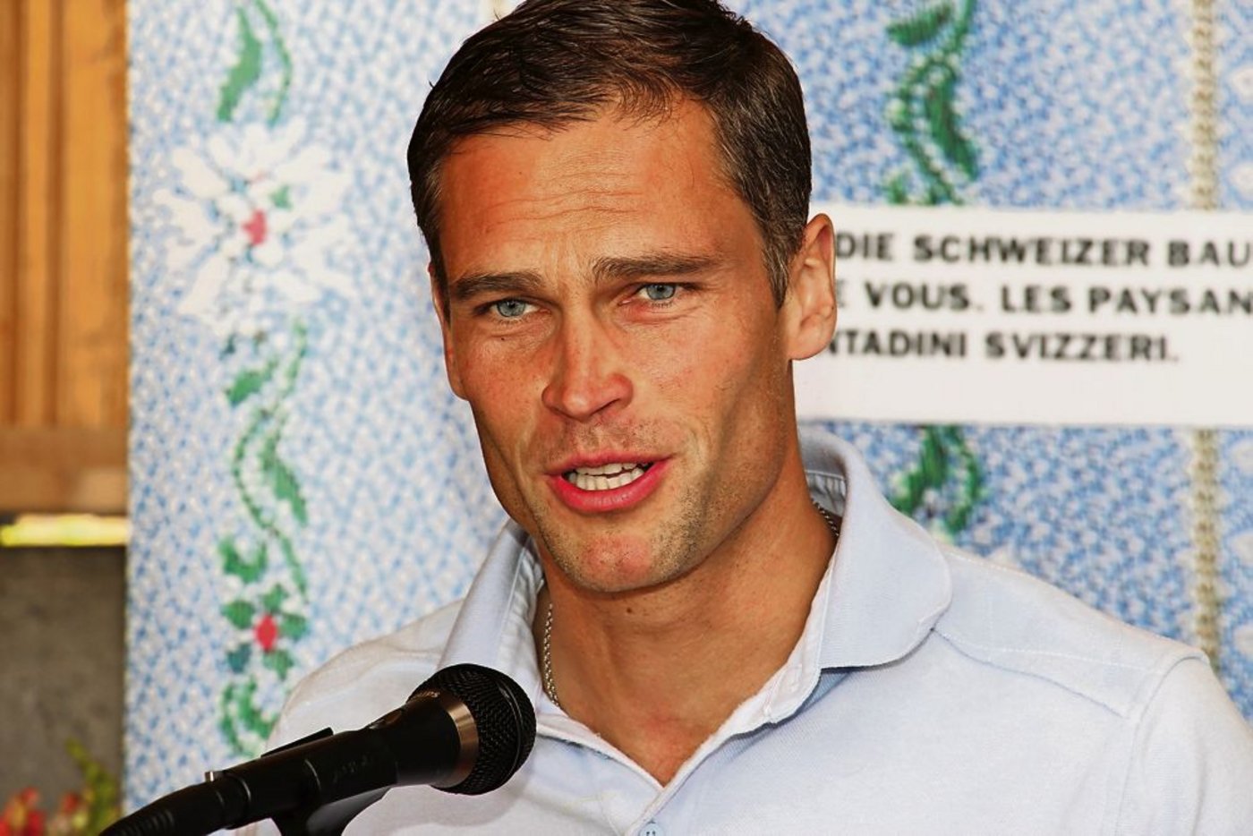 Renzo Blumenthal, Mister Schweiz 2005, findet es wichtig, dass die ­Bauern Präsenz zeigen im Dorf und in ihrer Region. (Bild: Hans Rüssli)