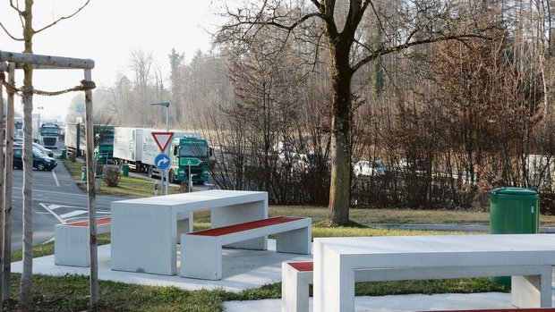 Autobahnraststätten sind ein Hotspot, wenn es um die Verbreitung von ASP geht.