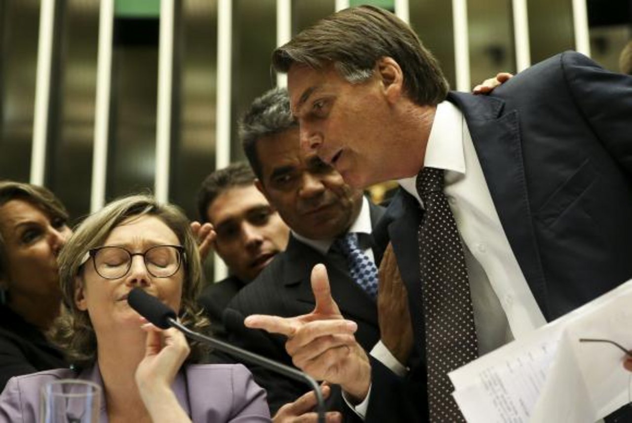 Bolsonaro (vorne rechts) als Kongressabgeordneter, 2016. (Bild Marcelo Camargo/Agência Brasil)