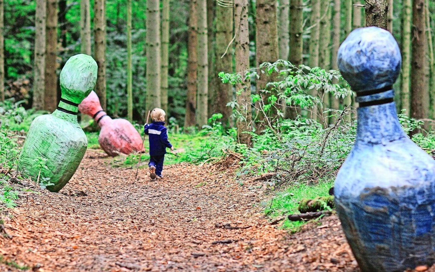 Kinder mögen abwechslungsreiche Spazier- und Wanderwege wie den Freiämter Sagenweg im Kanton Aargau.