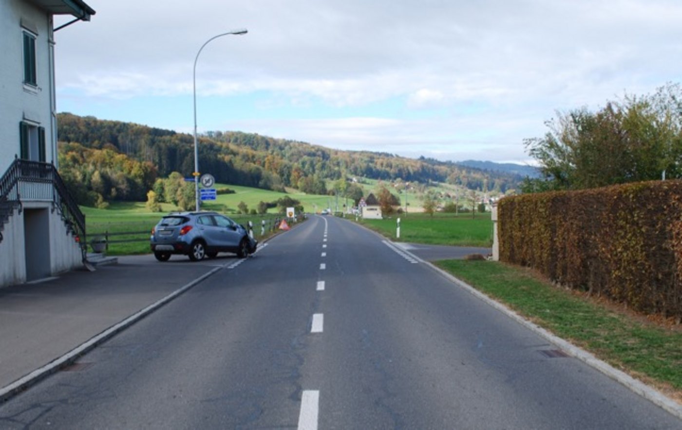 Die beiden Fahrzeuglenker blieben beim Unfall unverletzt.