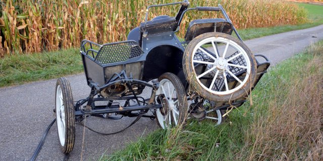 Die Kutsche nach dem Unfall. (Bild Kapo Solothurn)