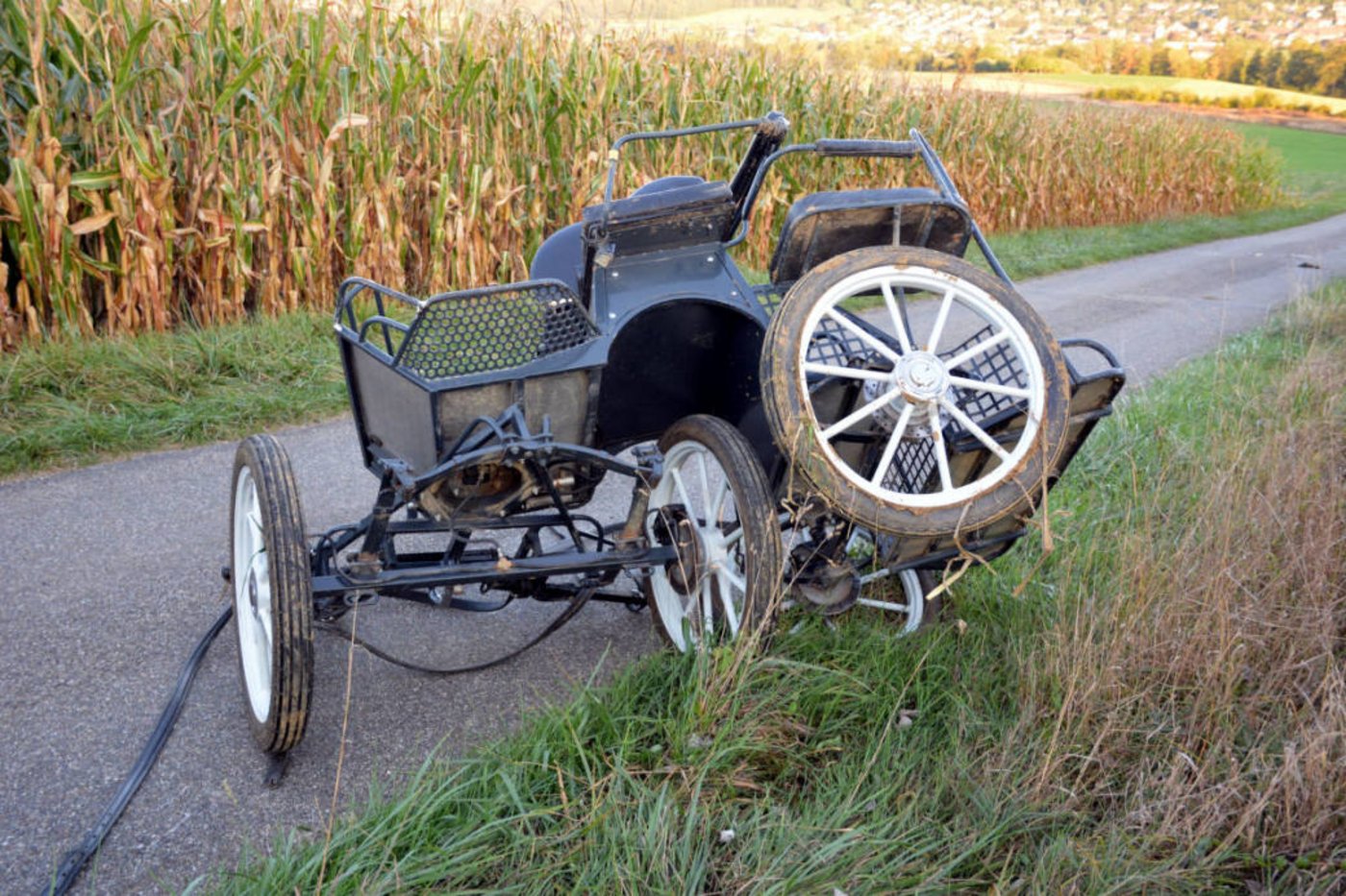 Die Kutsche nach dem Unfall. (Bild Kapo Solothurn)