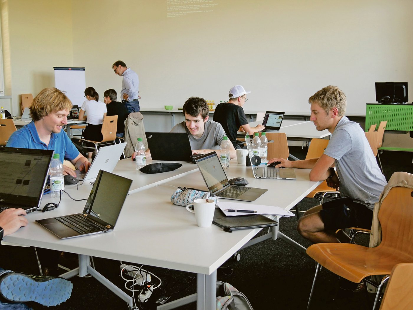 Die EDV-Freaks tüftelten an der Liebegg während 32 Stunden an Apps und Tools für die moderne Landwirtschaft. (Bild zVg)