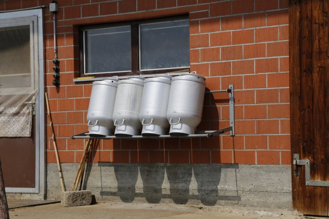 Der Streit zwischen TMP und einer Gruppe von Milchbauern schwelt sein Jahren. (Symbolbild lid)