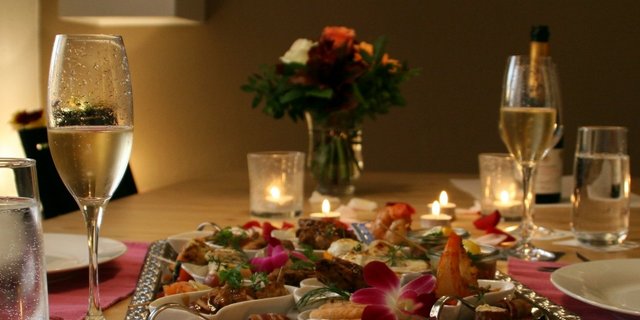 Ab 9. September 2014 lässt es sich bei Bäuerinnen und Landfrauen geschmackvoll und gesund speisen. (Bild: Christian Alex / pixelio.de)