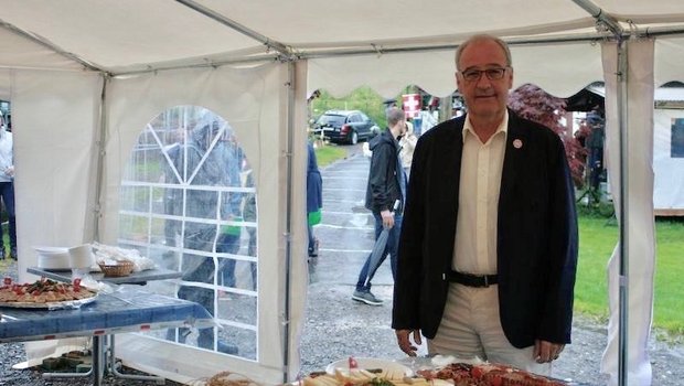 Bundespräsident Guy Parmelin ist im Freiburgischen am Brunchen. (Bilder SBV)