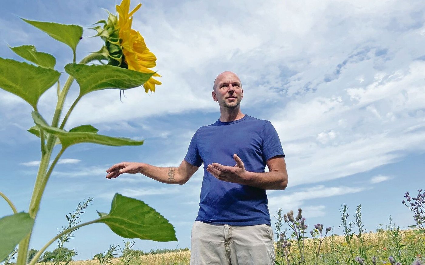 «Das kann die Leute animieren, mit mir in Kontakt zu treten», sagt Dominik Bellaire über seine Blühstreifen.