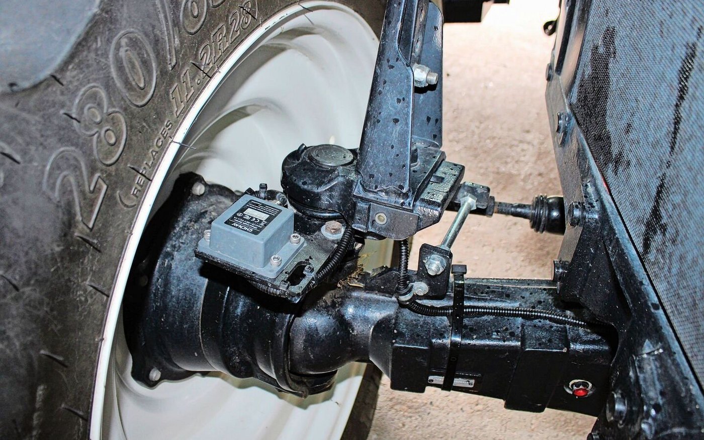 Ein Nachrüsten sei bei praktisch allen Traktoren möglich, sagt Ueli Hofer von der Studer AG.