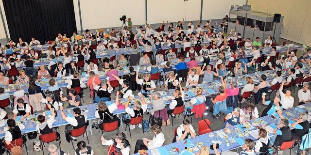 Delegierten- und Hauptversammlungen können ihrem Vorstand die Entlastung auch verweigern. 