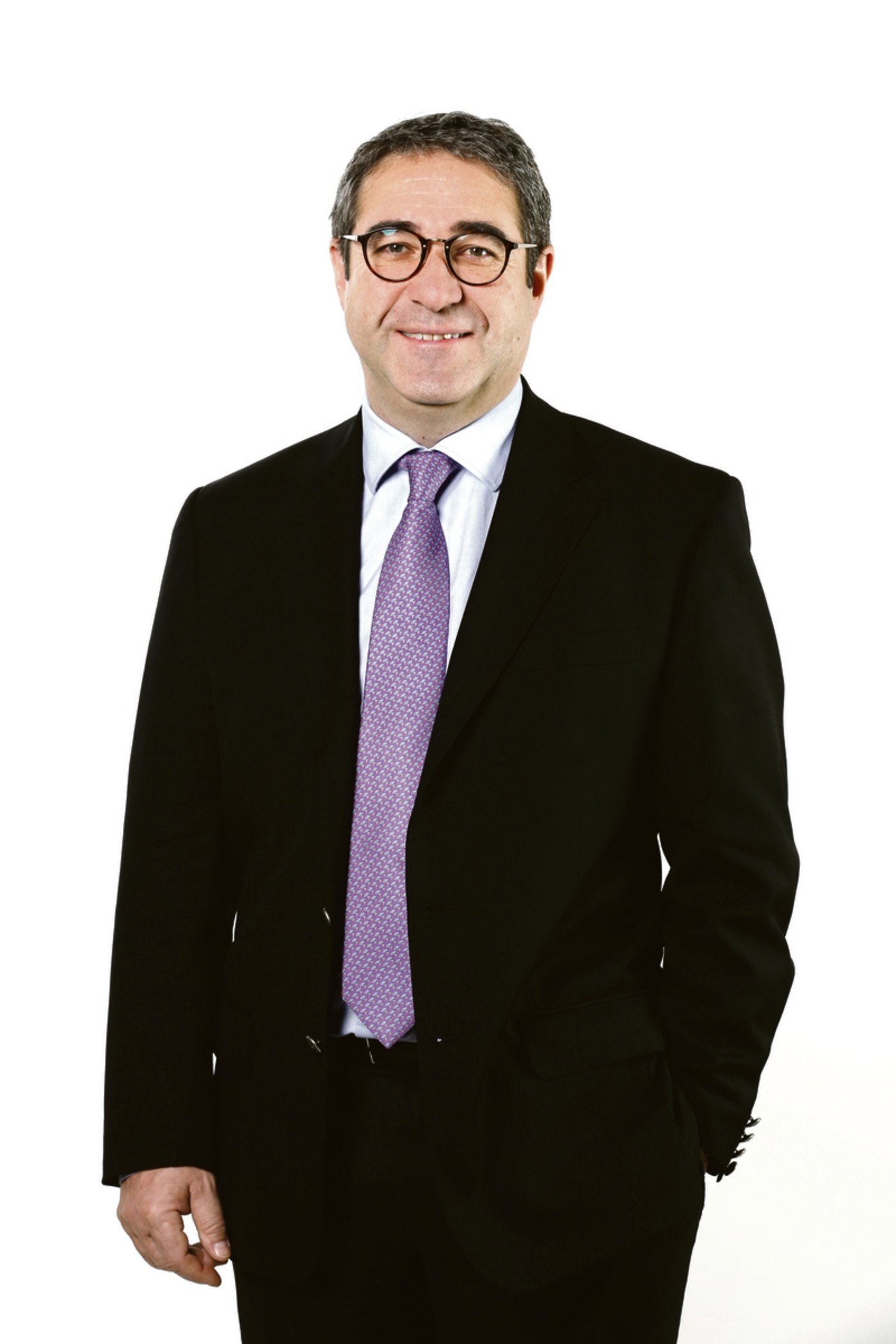 «Absatzförderung ist bei Weitem die beste Antwort auf das aktuelle Problem.»Nationalrat Frédéric Borloz (FDP/VD), Präsident des Schweizerischen Weinbauernverbands, produziert selber Wein