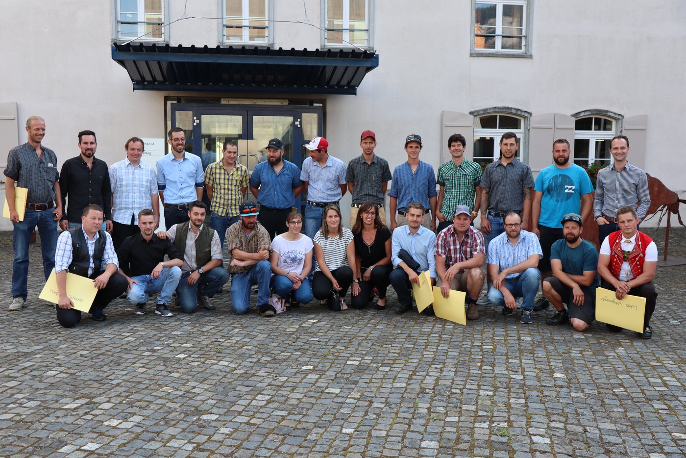 Diese Landwirte EFZ haben ihr Diplom berufsbegleitend in der Nachholbildung erworben.