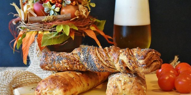 Aus Brot wird Bier: Ein innovativer Weg gegen Food Waste. (Symbolbild pd)