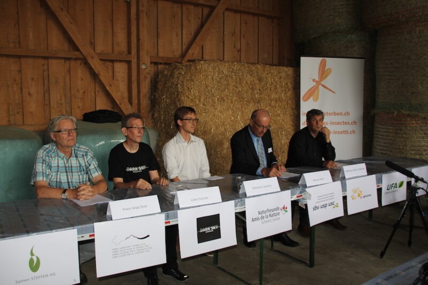 Die Träger der Petition an der Medienkonferenz.