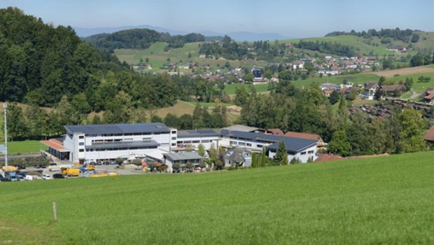 Das Firmengebäude in Grossdietwil, Hauptsitz der Schweizer Tochterfirma. (Bild zVg)
