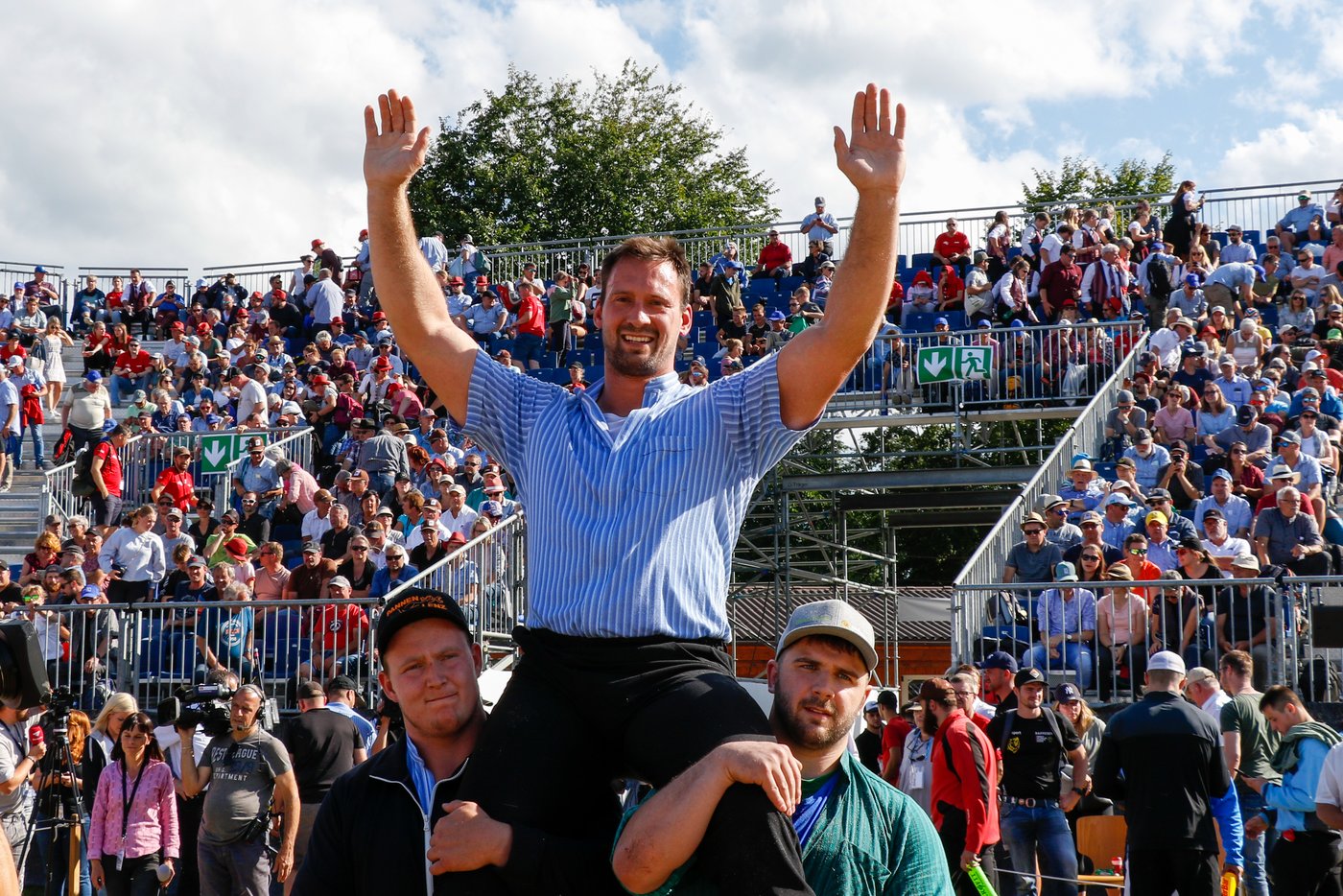 Der Gewinner des Berner Kantonalschwingfests in Aarberg, Kilian Wenger. (Bild Barbara Loosli)