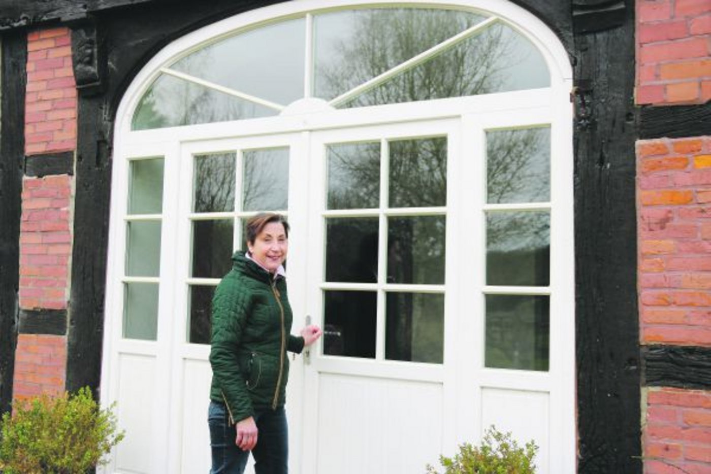 «Dieses Gebäude bewohnten die Bediensteten von Herzog Karl Friedrich von Schleswig-Holstein-Gottorp und seiner Frau Anna Petrowna anfangs des 18. Jahrhunderts», erläutert Brunhild Mordhorst. (Bild Benildis Bentolila)