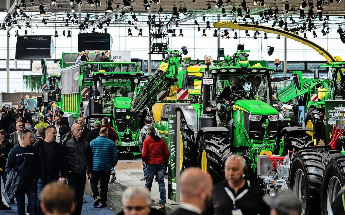 An der Agritechnica soll es Lösungen zu den bestehenden Problemen draussen in der Praxis zu sehen geben. Die Aussteller bringen neueste Applikationstechnik und Düngeverfahren mit.