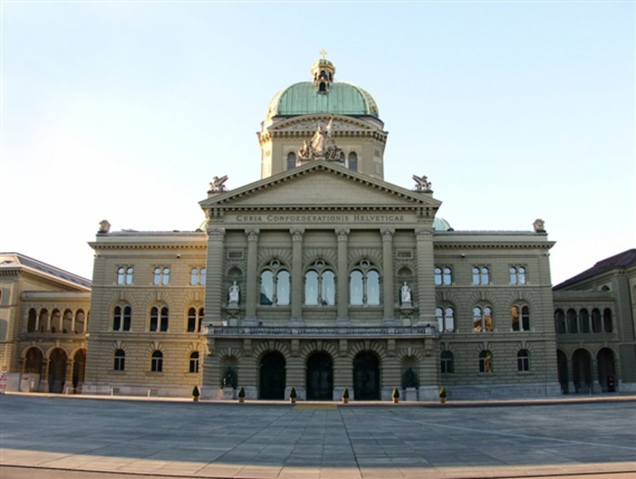Unter der Bundeshauskuppel wird voraussichtlich am 5. Dezember 2018 der Nachfolger oder die Nachfolgerin von Johann Schneider-Ammann gewählt. (Bild Pixabay)